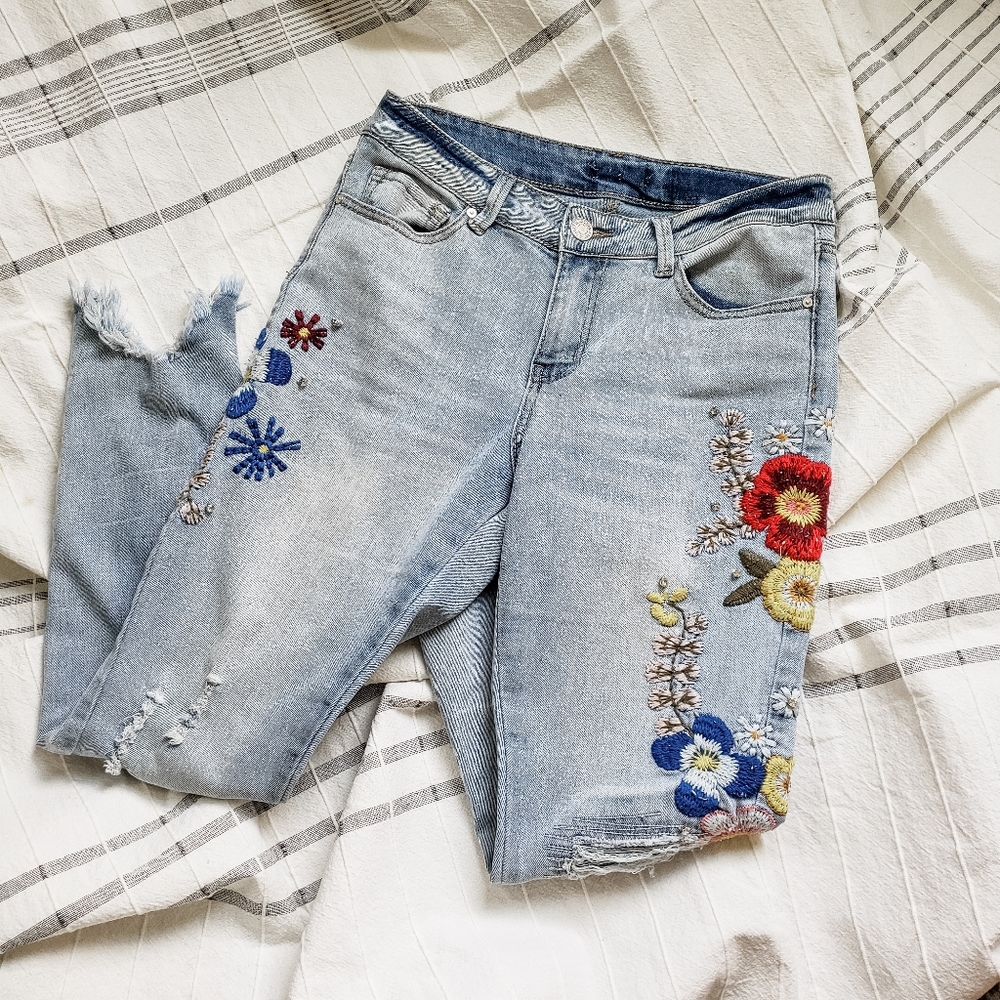 Distressed Embroidered Jeans